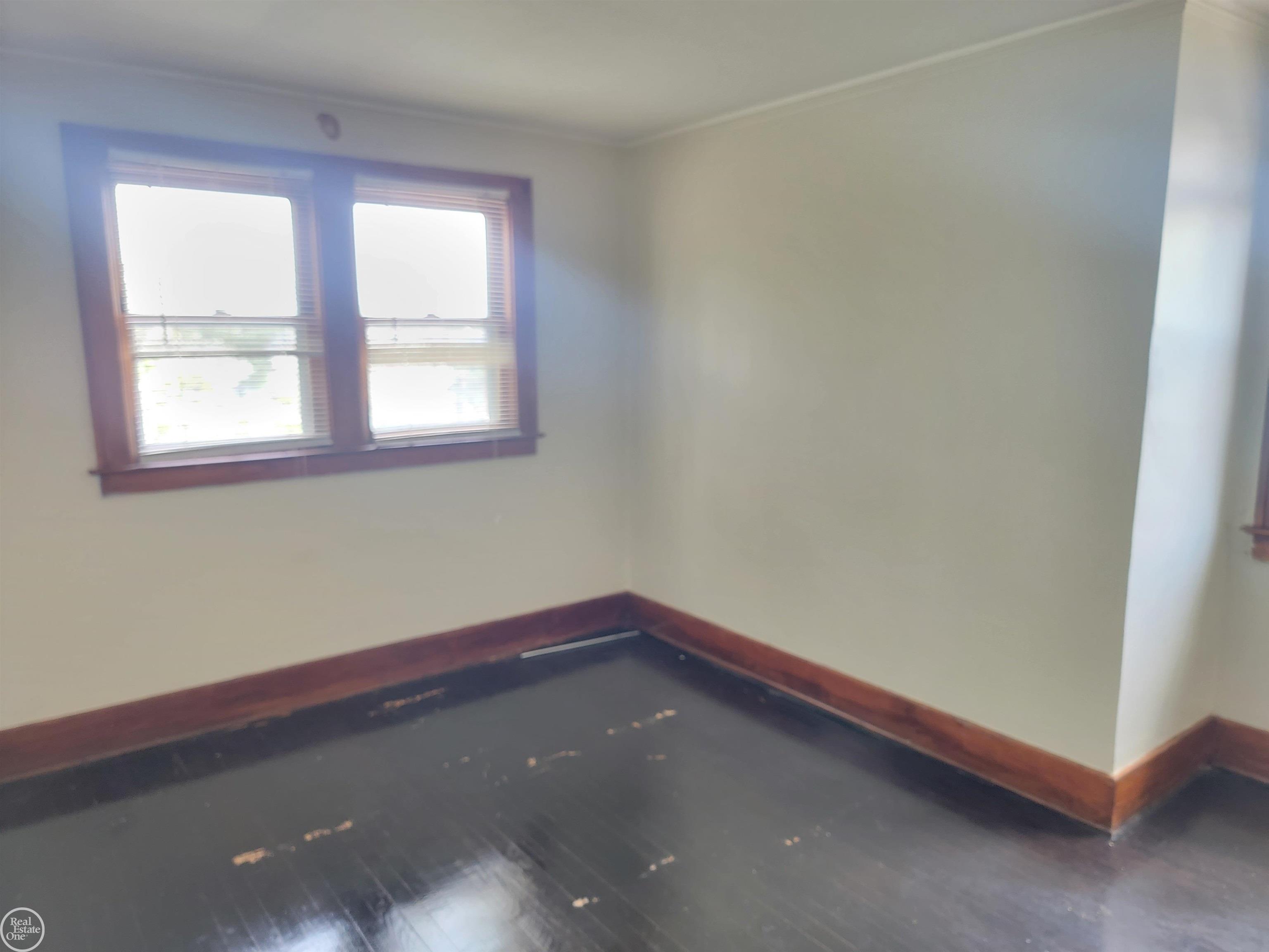 15350 East 10 Mile Road Eastpointe, MI 48021 - Photo 12 of 16