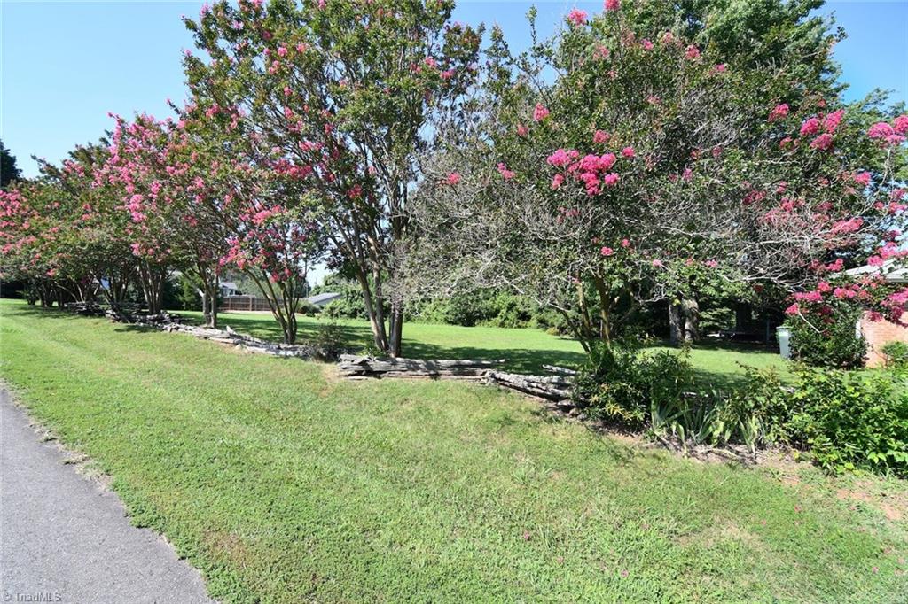 3720 Fieldcrest Road Winston-Salem, NC 27127 - Photo 4 of 26 Gallery Image 4