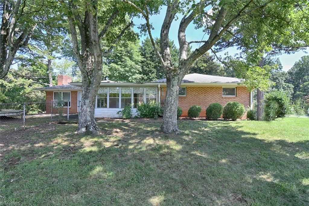 3720 Fieldcrest Road Winston-Salem, NC 27127 - Photo 7 of 26 Gallery Image 7