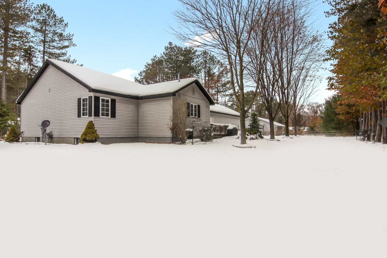 9147 Shorter Lake Road Traverse City, MI 49684 - Photo 23 of 26 1869847-22.JPG