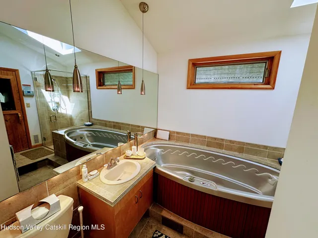 $3,800 | 238 Kelly Road, New Lebanon, NY 12060