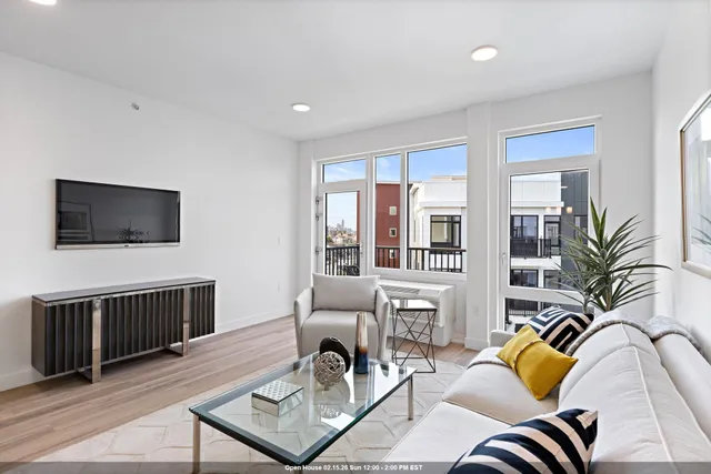 $3,342 | 5711 John F. Kennedy Boulevard, Unit 333, North Bergen, NJ 07047