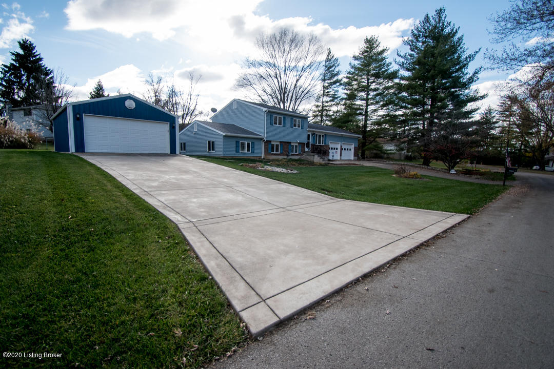 6316 Park Road Crestwood, KY 40014 - Photo 1 of 50 DSC_0418