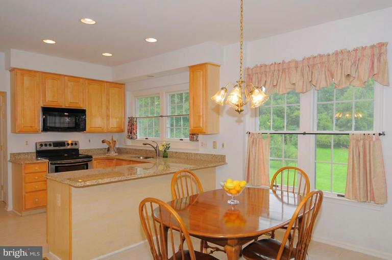 4875 Ten Oaks Road Dayton, MD 21036 - Photo 9 of 20 Breakfast Area