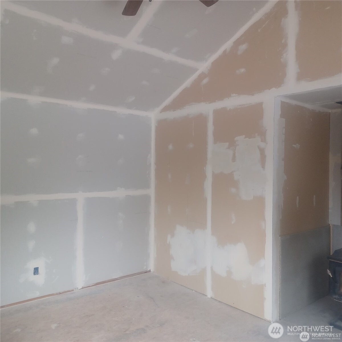 100 Turner Lake Road North Tonasket, WA 98855 - Photo 15 of 39 a view of an empty room