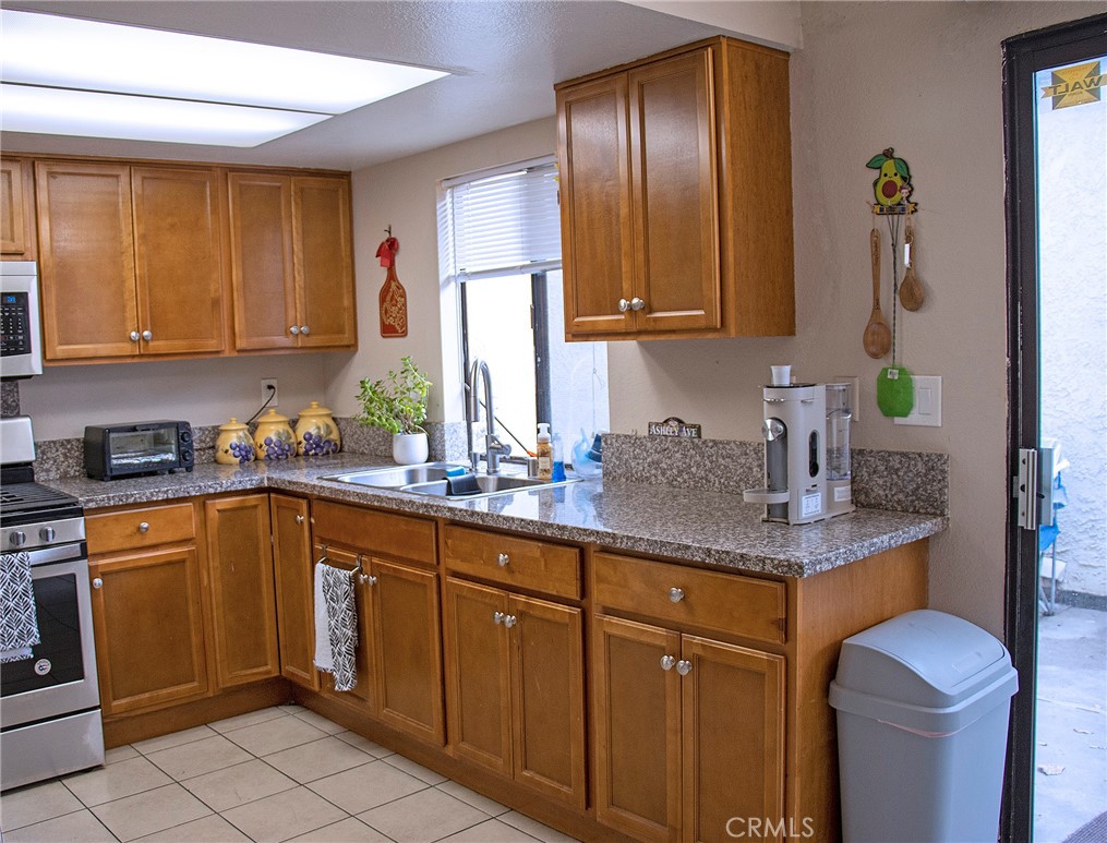 2021 East Bard Road Oxnard, CA 93033 - Photo 8 of 20