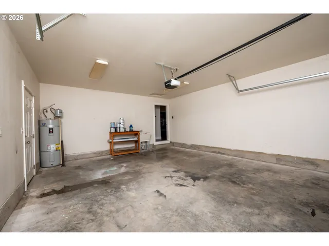 $359,900 | 110 Teresa Lane, Winston, OR 97496