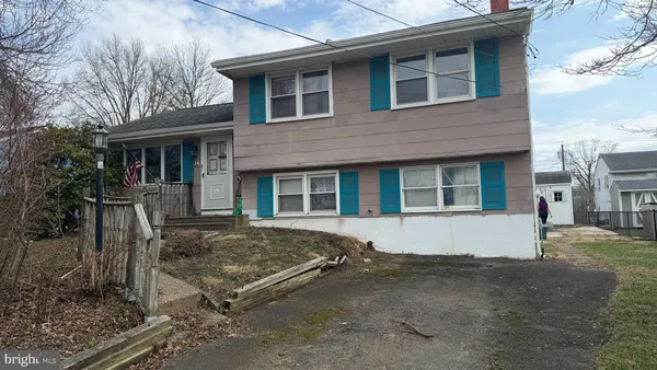 $339,000 | 36 Winding Way, Hamilton, NJ 08620