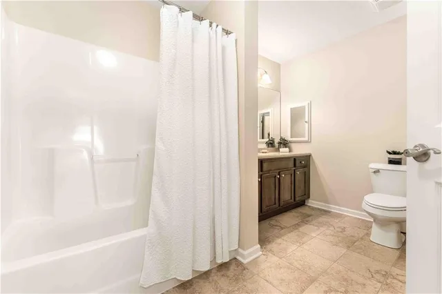 $484,900 | 2031 Isleworth Lane, Cranberry Township, PA 16066