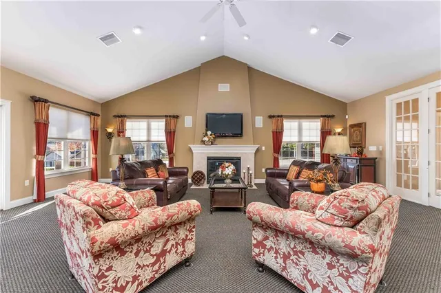 $484,900 | 2031 Isleworth Lane, Cranberry Township, PA 16066