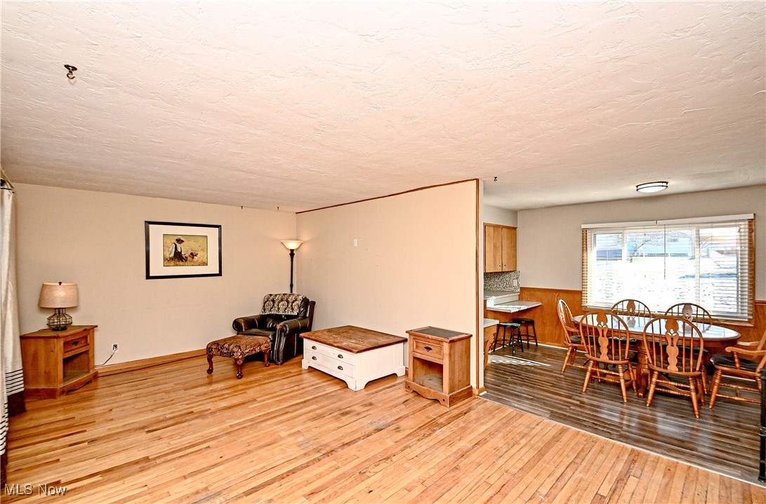 2200 Springfield Center Road Akron, OH 44312 - Photo 4 of 38 Gallery Image 4