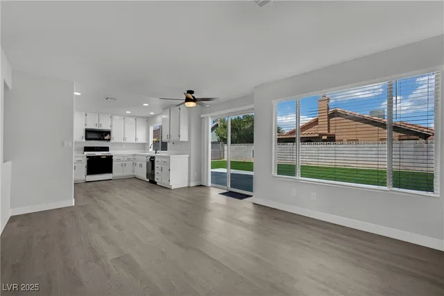 $2,143 | 4608 Doig Lane, Las Vegas, NV 89110