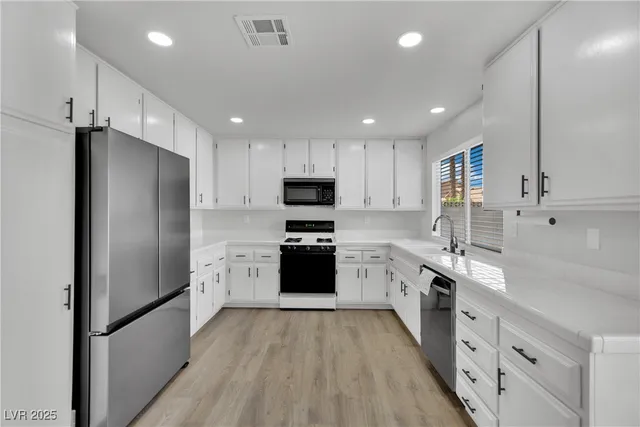 $2,143 | 4608 Doig Lane, Las Vegas, NV 89110