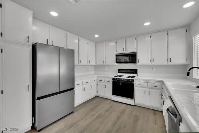 $2,143 | 4608 Doig Lane, Las Vegas, NV 89110