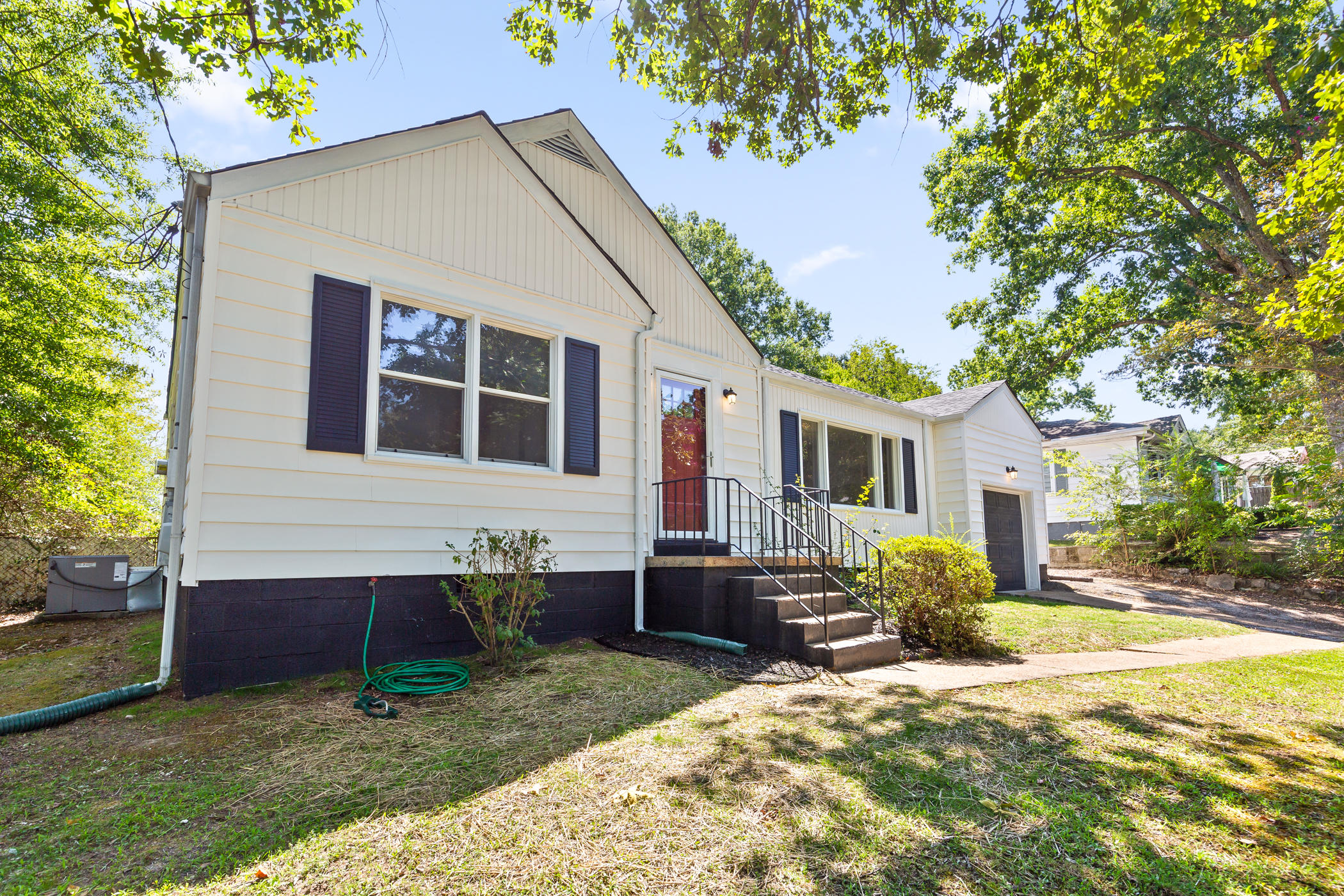 1238 Reeves Avenue Chattanooga, TN 37412 - Photo 3 of 26 Reeves (26 of 26)
