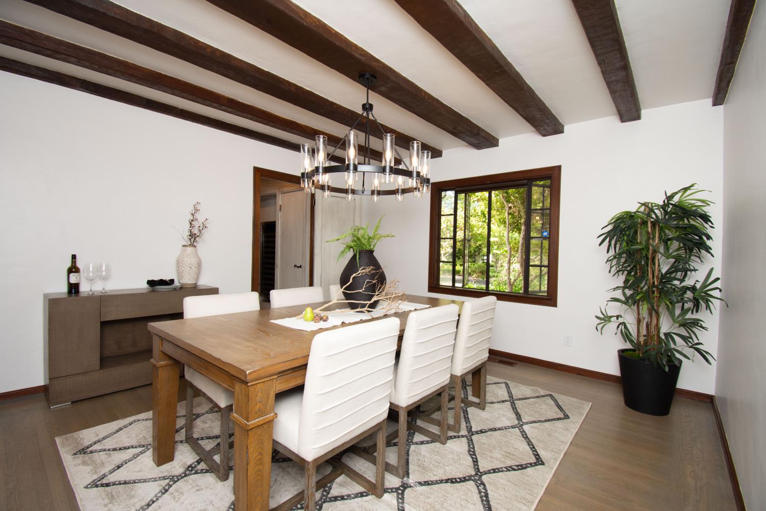 436 Hopkins Road Sacramento, CA 95864 - Photo 5 of 25 a view of a livingroom with furniture and window