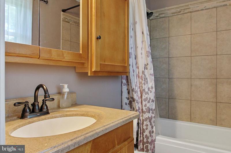 11 Loop Drive Hanover, PA 17331 - Photo 18 of 25 Gallery Image 18