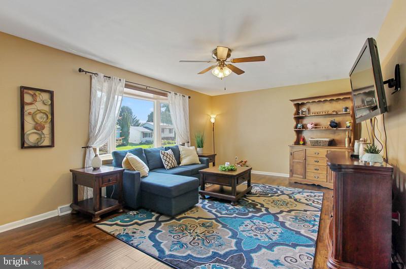 11 Loop Drive Hanover, PA 17331 - Photo 4 of 25 Gallery Image 4