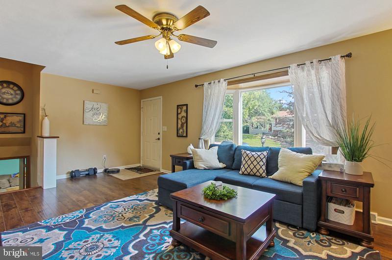 11 Loop Drive Hanover, PA 17331 - Photo 5 of 25 Gallery Image 5