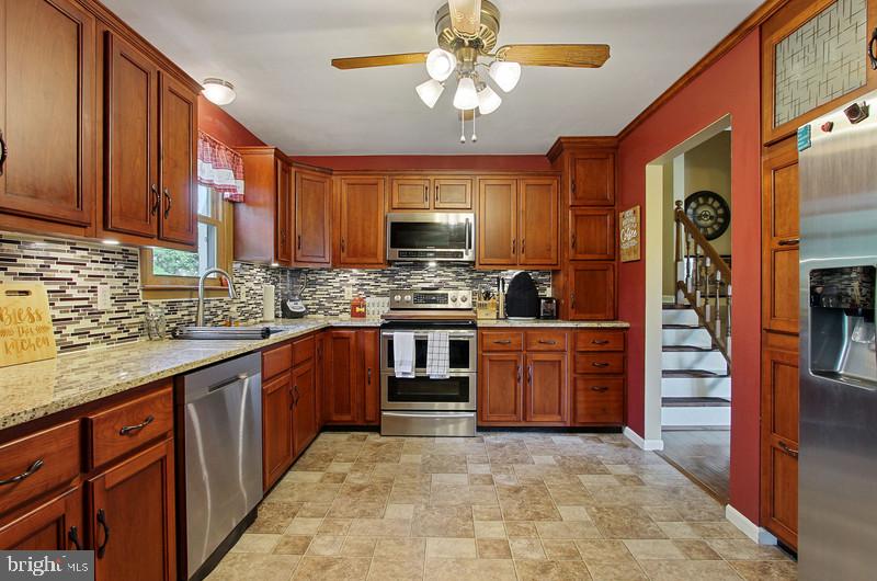 11 Loop Drive Hanover, PA 17331 - Photo 9 of 25 Gallery Image 9