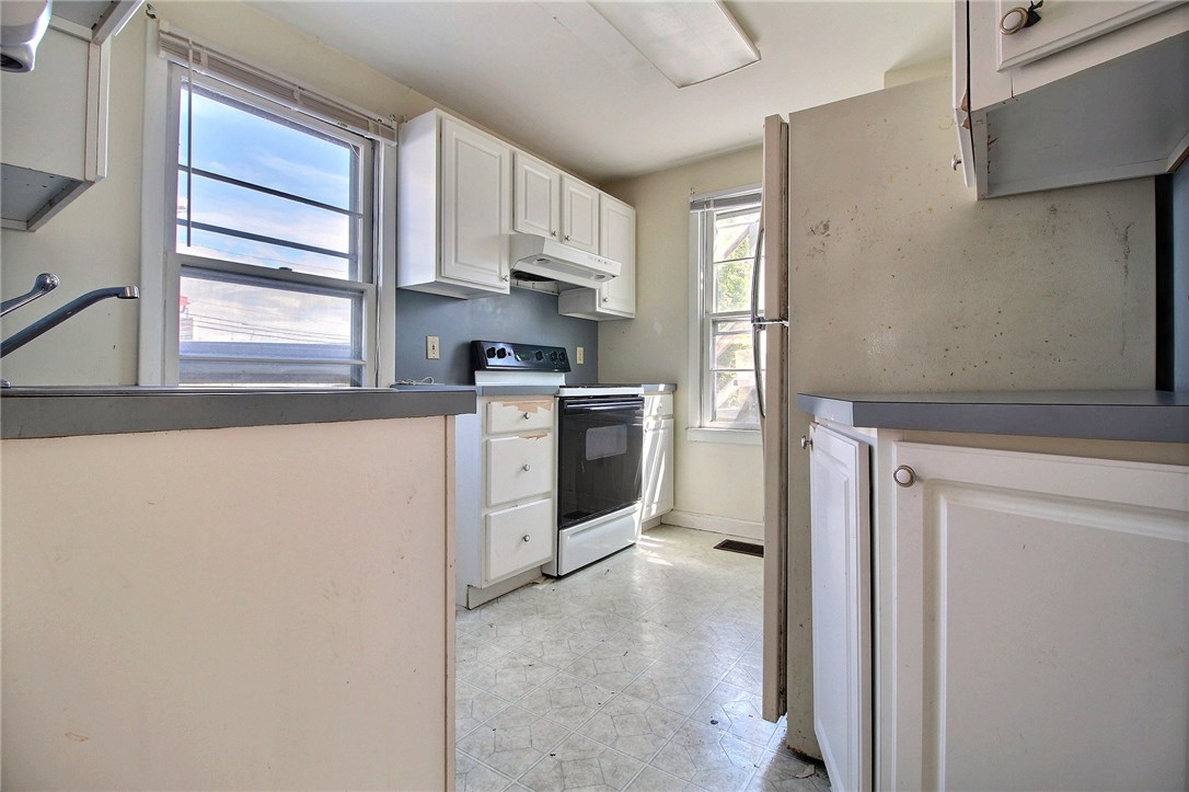 83 John Street Westerly, RI 02891 - Photo 11 of 13