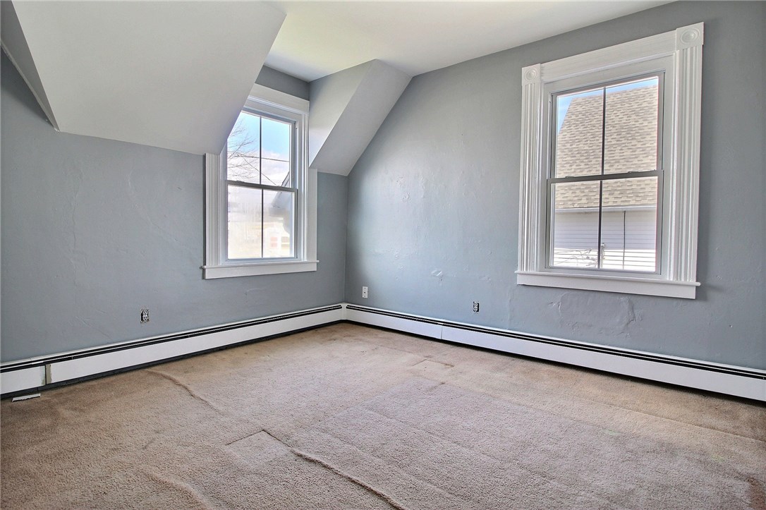 83 John Street Westerly, RI 02891 - Photo 5 of 13