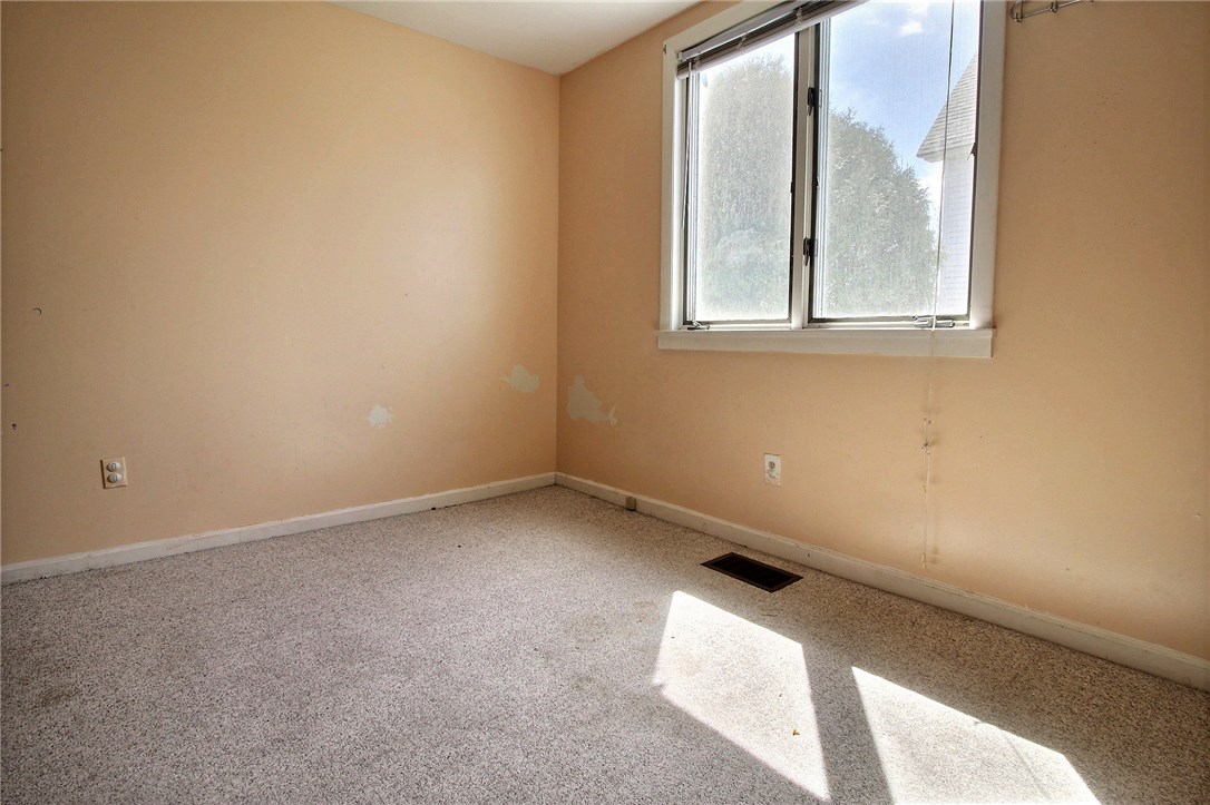 83 John Street Westerly, RI 02891 - Photo 10 of 13