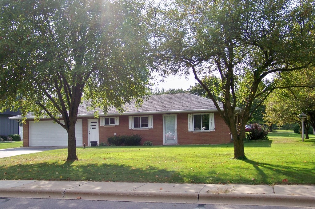 1504 Ranch Road Warsaw, IN 46580 - Photo 1 of 18 Gallery Image 1
