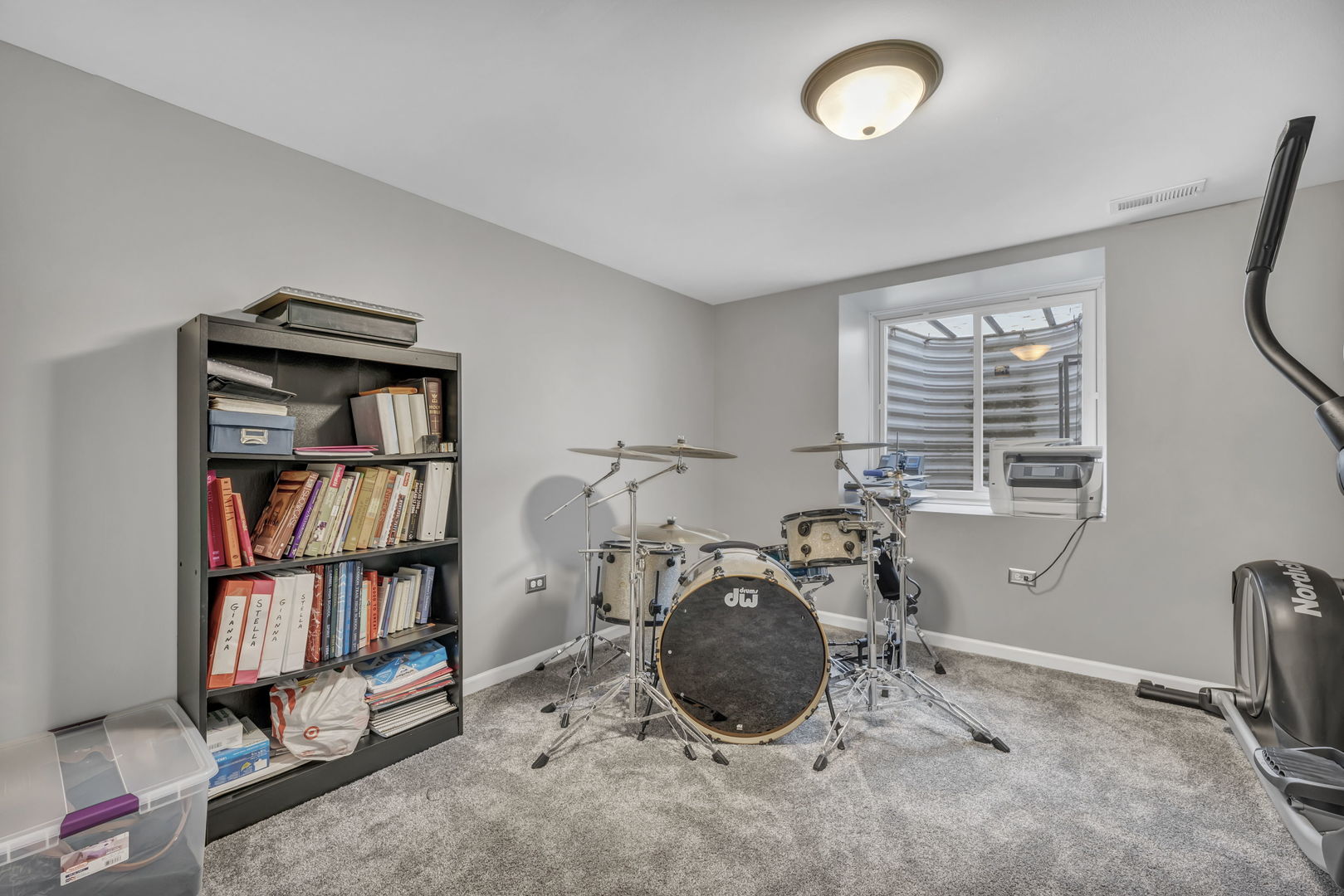 61 Avon Road Elk Grove Village, IL 60007 - Photo 24 of 41