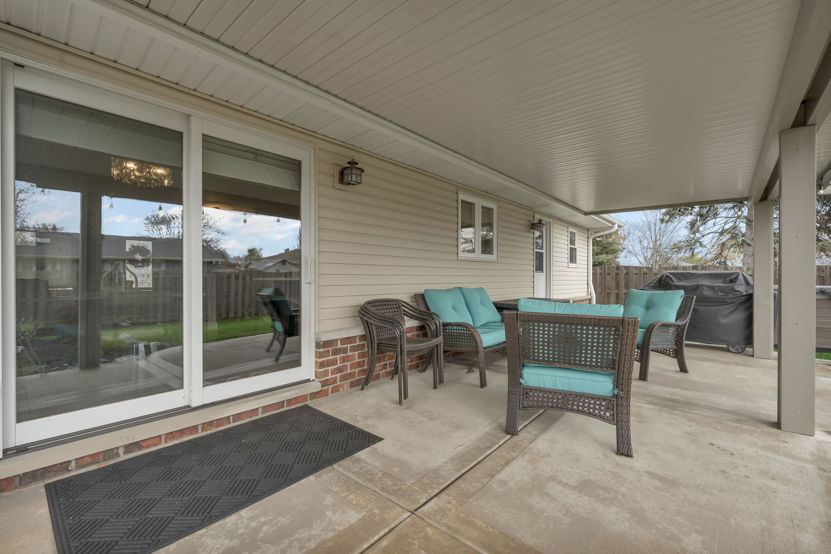 61 Avon Road Elk Grove Village, IL 60007 - Photo 33 of 41