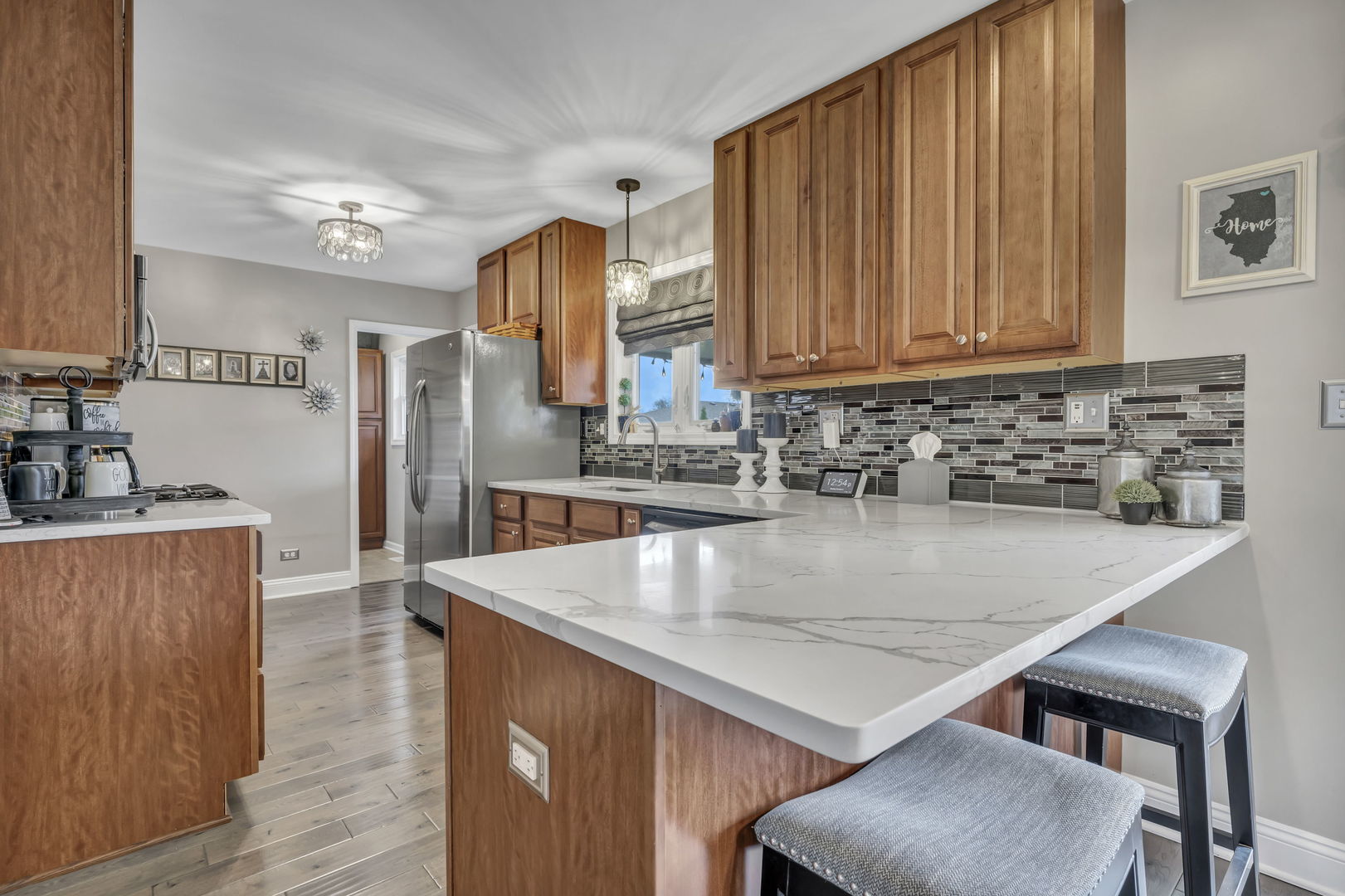 61 Avon Road Elk Grove Village, IL 60007 - Photo 10 of 41