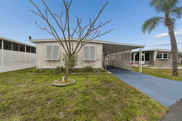 $149,000 | 678 Mt Madison Avenue Northeast, Unit 661, St. Petersburg, FL 33702