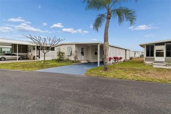 $149,000 | 678 Mt Madison Avenue Northeast, Unit 661, St. Petersburg, FL 33702
