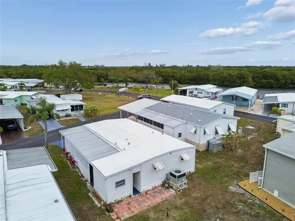 $149,000 | 678 Mt Madison Avenue Northeast, Unit 661, St. Petersburg, FL 33702