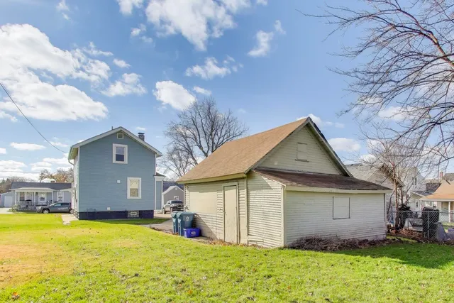$225,000 | 764 2nd Avenue, Aurora, IL 60505