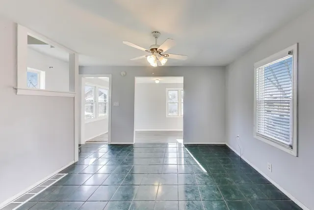 $225,000 | 764 2nd Avenue, Aurora, IL 60505