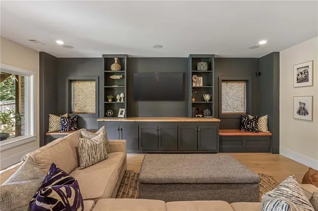 $2,100,000 | 3654 London Road, Atlanta, GA 30341