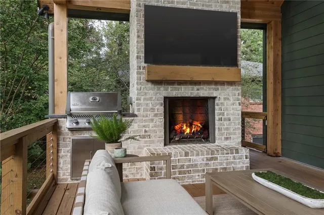 $2,100,000 | 3654 London Road, Atlanta, GA 30341