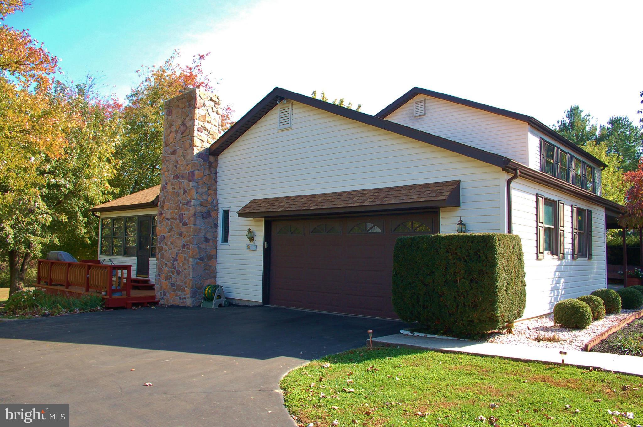 147 Plum Point Road Elkton, MD 21921 - Photo 3 of 26 side garage