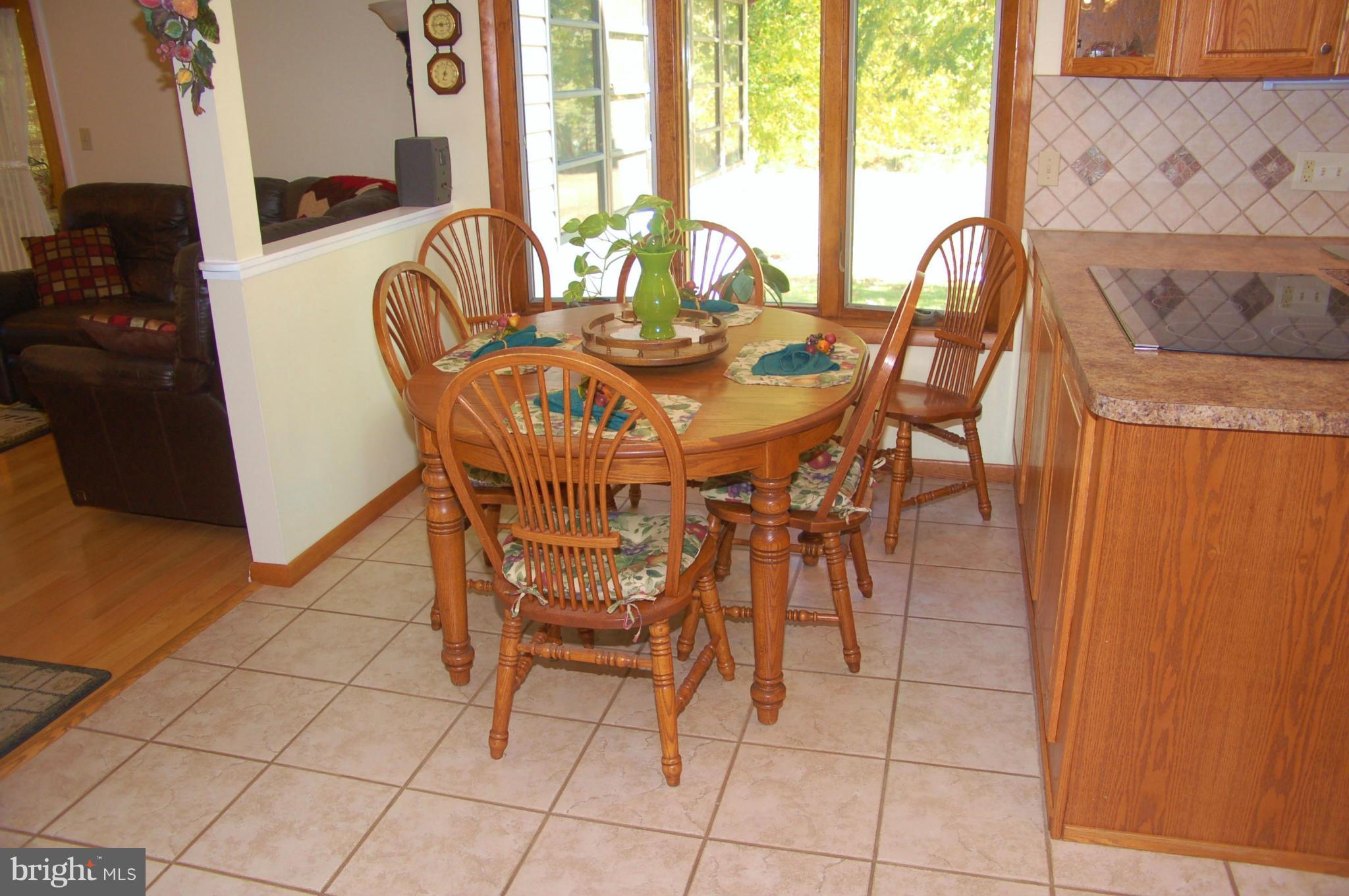 147 Plum Point Road Elkton, MD 21921 - Photo 7 of 26 breakfast area