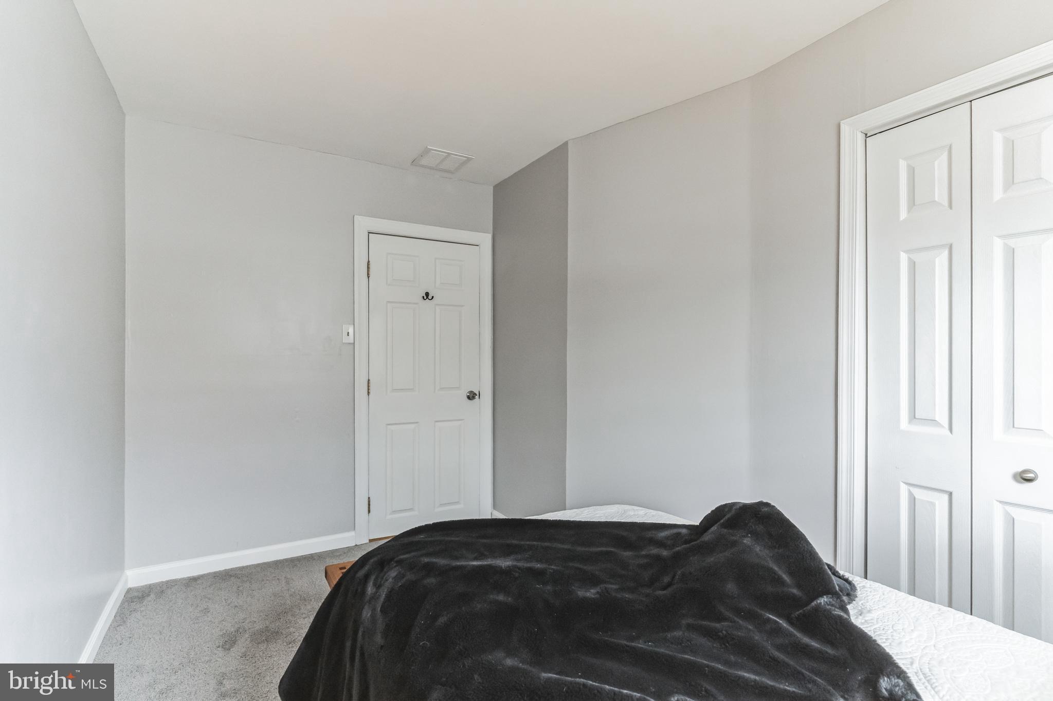 3814 Millbrook Road Philadelphia, PA 19154 - Photo 33 of 37