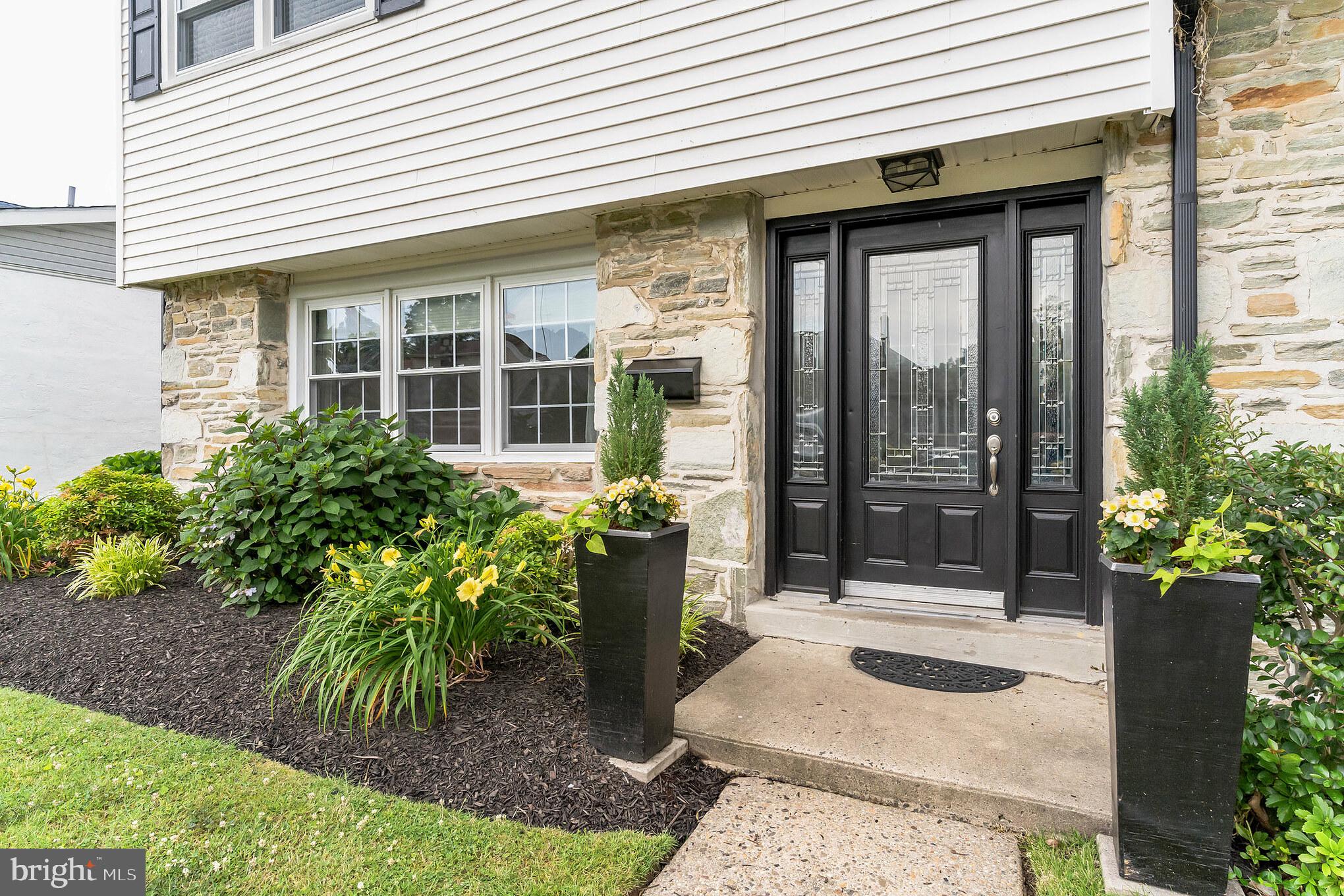3814 Millbrook Road Philadelphia, PA 19154 - Photo 5 of 37