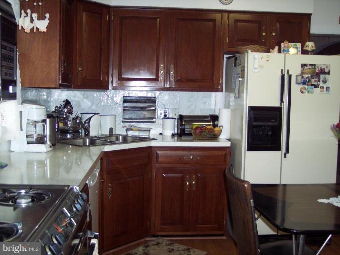 505 Rolling Rd. Catonsville, MD 21228 - Photo 12 of 22 Kitchen #3