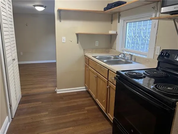 $900 | 8510 South Claiborne Avenue, Unit B, New Orleans, LA 70118