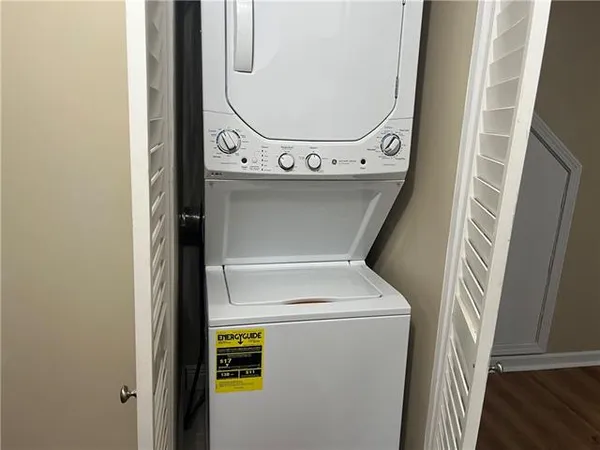 $900 | 8510 South Claiborne Avenue, Unit B, New Orleans, LA 70118