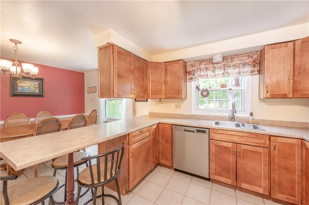 1331 Old Meadow Road Pittsburgh, PA 15241 - Photo 8 of 25 Gallery Image 8