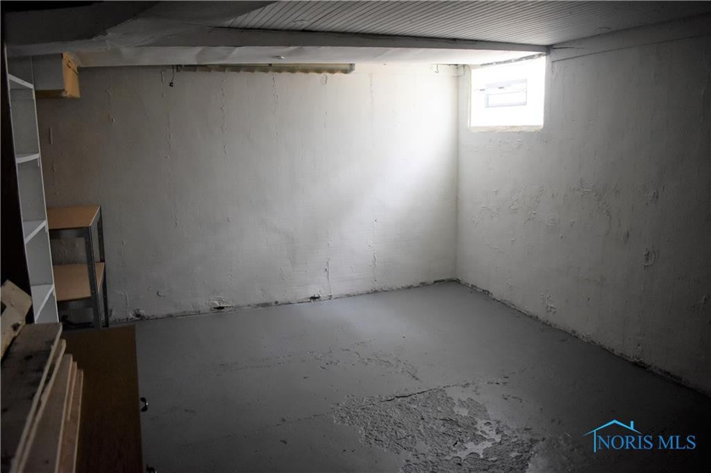 1725 Gilbert Road Toledo, OH 43614 - Photo 38 of 49 Extra room in basement.
