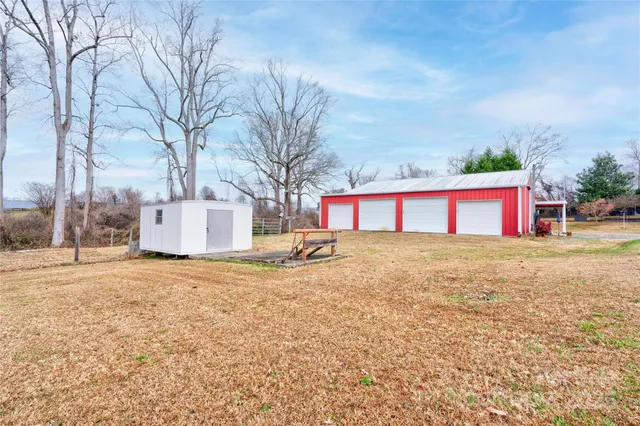 $575,000 | 118 Old Belwood Road, Lawndale, NC 28090