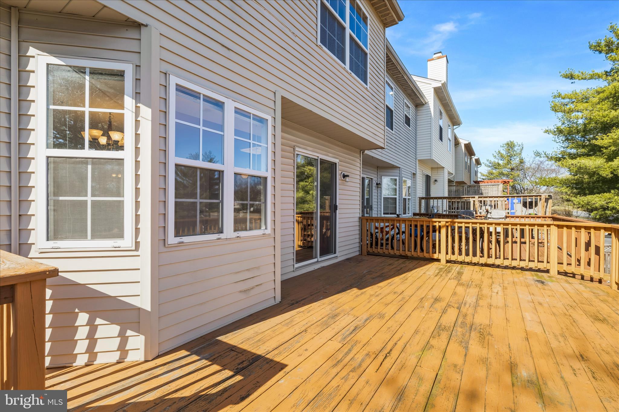 6414 View Point Court Frederick, MD 21703 - Photo 28 of 33 Deck off the kitchen