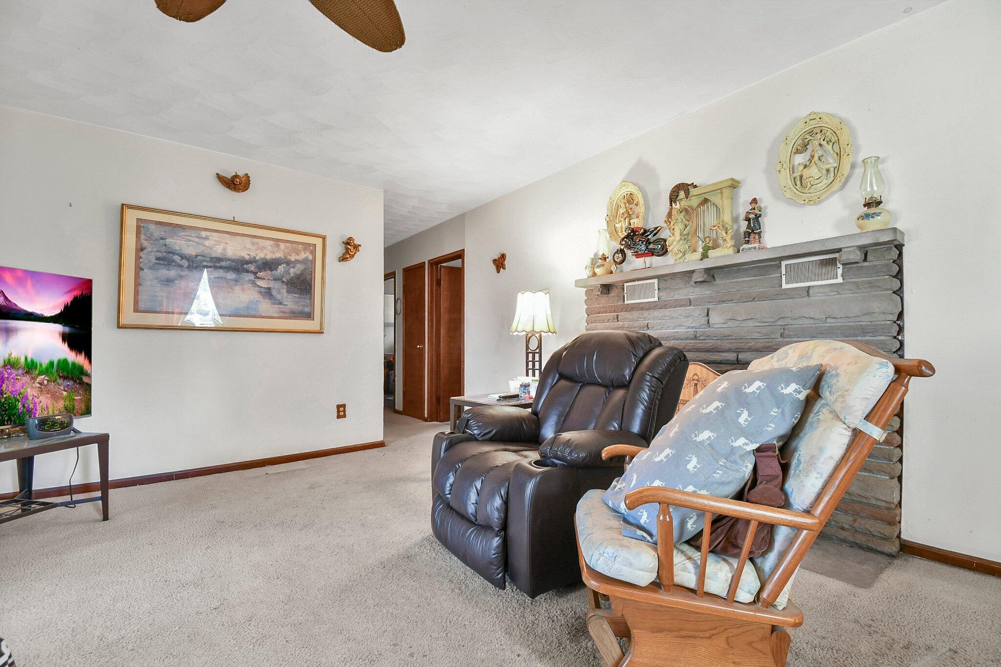 6635 Johnson Road Galloway, OH 43119 - Photo 5 of 23 5-web-or-mls-6635-johnson-rd